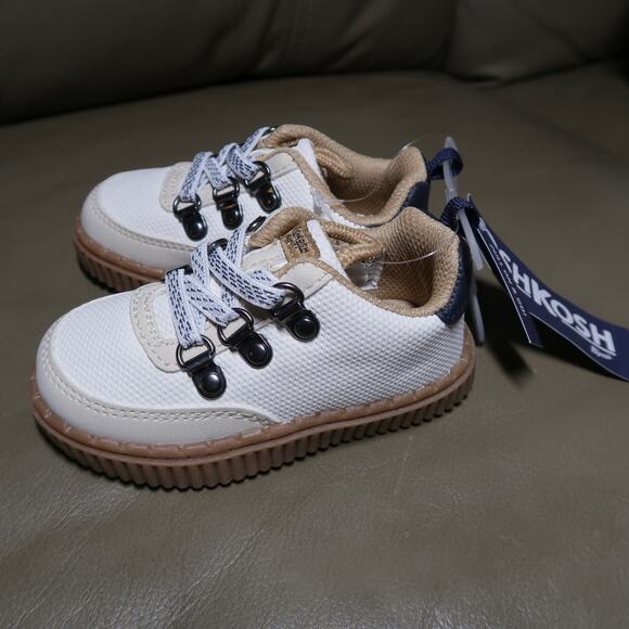 OshKosh B'Gosh White Slip-On Sneakers Heidy Size 4 4T Leather Look Unisex NWT - Picture 4 of 10